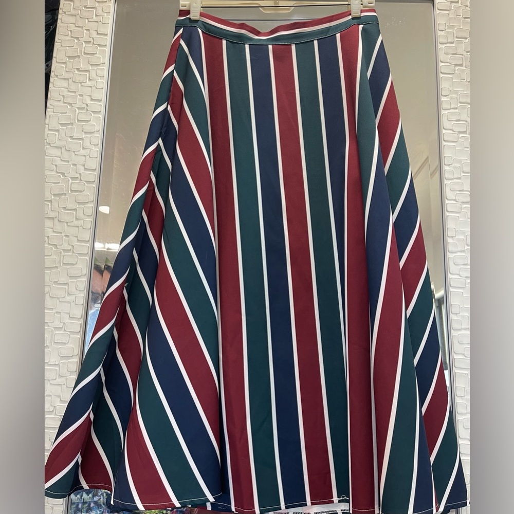 Voodoo Vixen - vertical striped a-line skirt with pockets